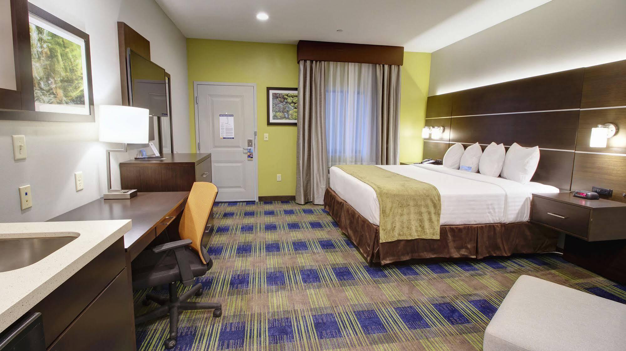 Days Inn & Suites By Wyndham Порт-Артур Экстерьер фото